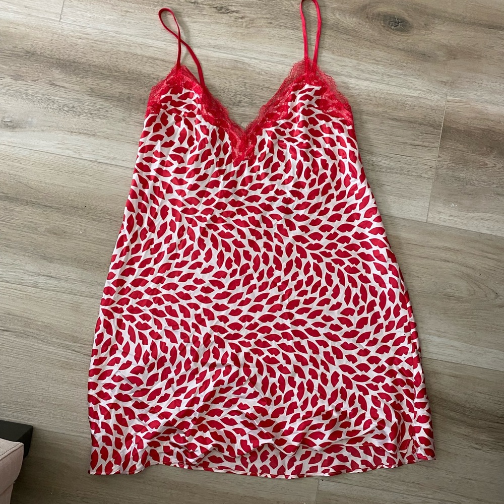 Victorias Secret nightgown